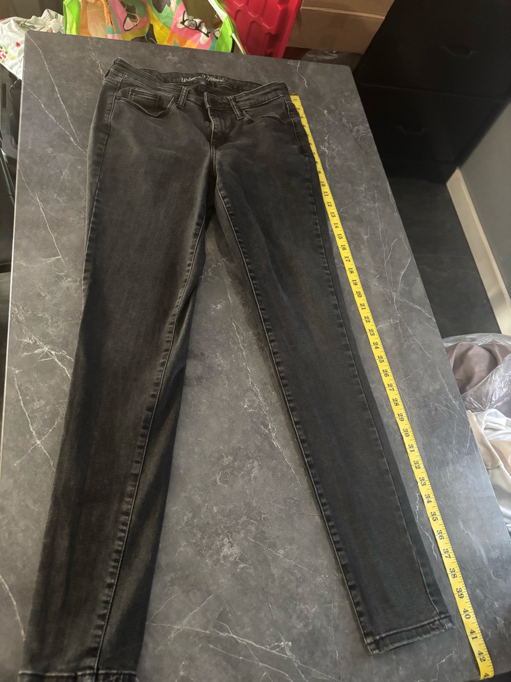 Universal Thread Black Skinny Jeans - Dark Wash